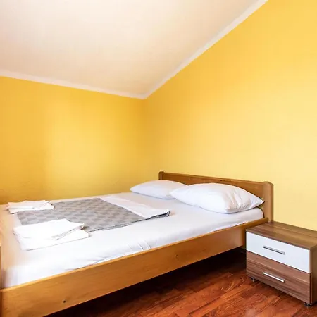 度假居 5 Bedroom Gorgeous In Podlug