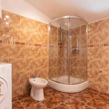 5 Bedroom Gorgeous In Podlug