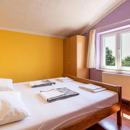 5 Bedroom Gorgeous In Podlug