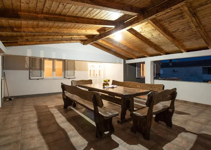 5 Bedroom Gorgeous In * Podlug
