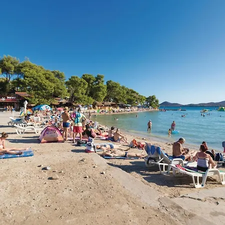 펜션 5 Bedroom Gorgeous In Podlug