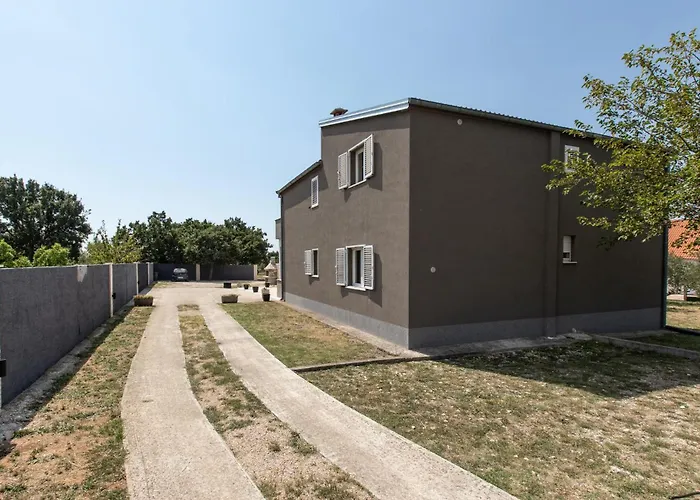 度假居 5 Bedroom Gorgeous In